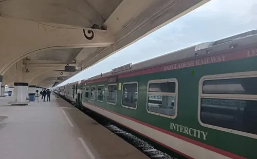 ঘন কুয়াশায় দুর্ঘটনা এড়াতে রেলওয়ে কর্তৃপক্ষের নির্দেশনা