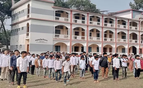 পূর্বধলায় বিদ্যালয়ের ল্যাব থেকে চুরি হওয়া ১৩টি ল্যাপটপ দুই দিনেও উদ্ধার হয়নি