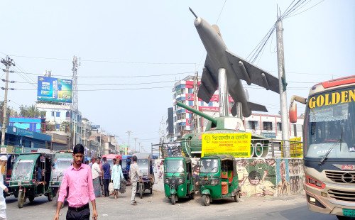 কুষ্টিয়া শহরে যানজটের আরেক নাম ব্যাটারি চালিত অটো রিকশা ও ইজিবাইক