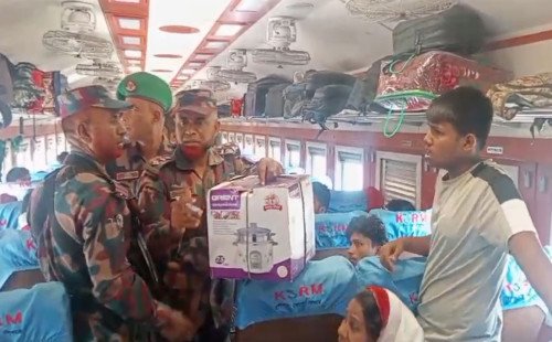 যাত্রীবাহী ট্রেনে মিলল ৬ কোটি টাকার এলএসডি ও জুয়েলারি