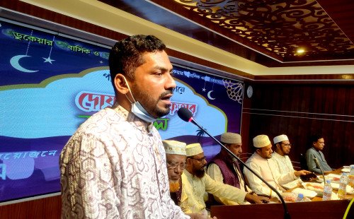 কুষ্টিয়ায় এডুকেয়ার আইডিয়াল স্কুল এন্ড কলেজে ইফতার ও দোয়া মাহফিল