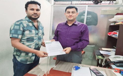 কুমারখালী রেলস্টেশনে সুন্দরবন ও বেনাপোল এক্সপ্রেস ট্রেনের যাত্রা বিরতির দাবি বাস্তবায়নে মন্ত্রণালয়ে স্মারকলিপি প্রদান