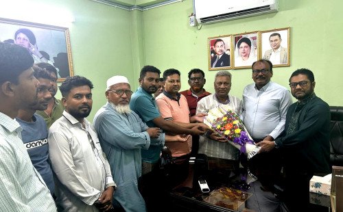 কুষ্টিয়া ইসলামিয়া কলেজের গভর্নিং বডির সদস্য মনোনীত মেজবাউর রহমান পিন্টুকে শুভেচ্ছা