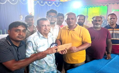 খোকসায় দূর্গাপূজা মন্দির কমিটির সাথে সৌজন্য সাক্ষাৎ করলেন সাবেক বিএনপি’র মনোনীত মেয়র প্রার্থী