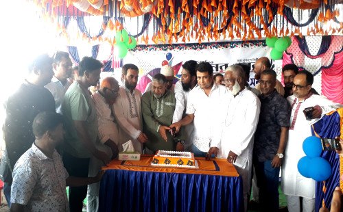 কুষ্টিয়ায় দৈনিক দিনের খবর পত্রিকার ১৬তম প্রতিষ্ঠাবার্ষিকী উদযাপন