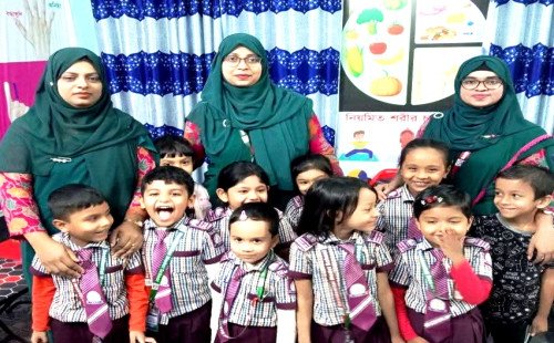 কুষ্টিয়া রেসিডেন্সিয়াল মডেল স্কুলে ক্লাস সমাপনী, বর্ণাঢ্য আয়োজনে শিক্ষার্থীদের প্রাণবন্ত অংশগ্রহণ