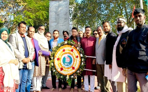 মহান বিজয় দিবসে কুষ্টিয়া প্রেসক্লাবের শ্রদ্ধাঞ্জলি