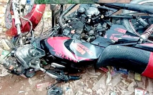 কুষ্টিয়ায় রেললাইন পার হতে গিয়ে ট্রেনের ধাক্কায় যুবকের মর্মান্তিক মৃত্যু