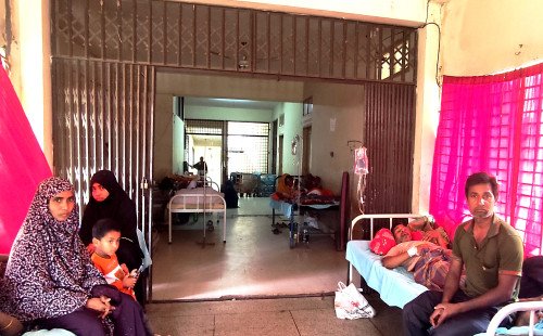 কুমারখালীতে জমি বিরোধে হামলায় দুর্বৃত্তের আঘাতে আহত ৩, হাসপাতালে চিকিৎসাধীন