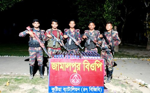 কুষ্টিয়া সীমান্তে বিজিবির সফল অভিযান, বিপুল ভারতীয় মাদক উদ্ধার