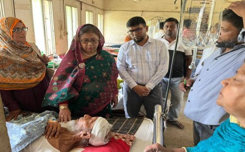 উপজেলা স্বাস্থ্য কমপ্লেক্সে এমপি ফরিদা ইয়াসমিনের পরিদর্শন