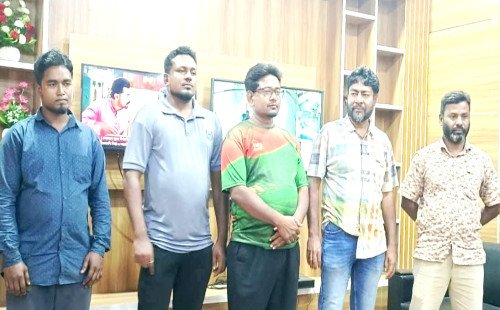 মাদকের বিরুদ্ধে জিরো টলারেন্স, প্রশংসিত হচ্ছেন ওসি মাদক কারবারিদের ছাড় নয়, কঠোর অবস্থানে মিরপুর থানা পুলিশ