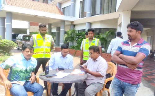 কুষ্টিয়ায় হাইওয়ে পুলিশের অভিযানে অবৈধ পলিথিন জব্দ ও ধ্বংস