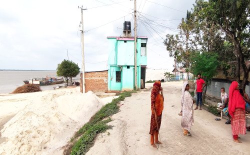 মিরপুর তালবাড়িয়ার বালুরঘাট চালুর দাবিতে এলাকাবাসীর জোর দাবি