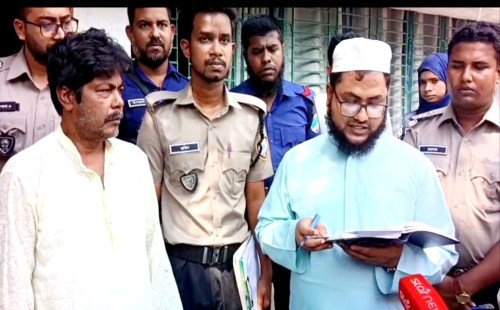 মেহেরপুরের তাঁতিপাড়ায় মাদকবিরোধী অভিযান ইয়াবা-গাঁজা ও গুলি উদ্ধার, পিতা-পুত্র আটক