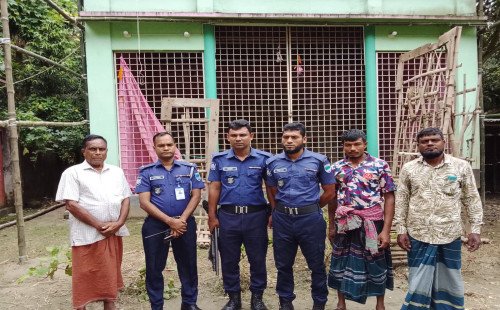 কুষ্টিয়া দুর্গোৎসব ঘিরে কুষ্টিয়ায় নিরাপত্তা জোরদার