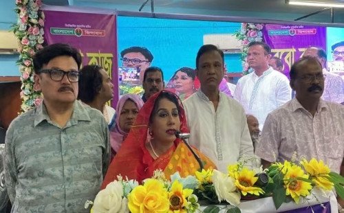 মেহেরপুরে জেলা বিএনপির সঙ্গে এমপি শওকত আরা উর্মির মতবিনিময়