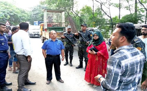 কুষ্টিয়া মেডিক্যাল কলেজ হাসপাতালের সামনে অবৈধ স্থাপনা উচ্ছেদ