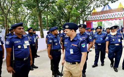 কুষ্টিয়ায় পুলিশ সদস্যদের পদোন্নতি পরীক্ষার ক্যাম্প প্রশিক্ষণ